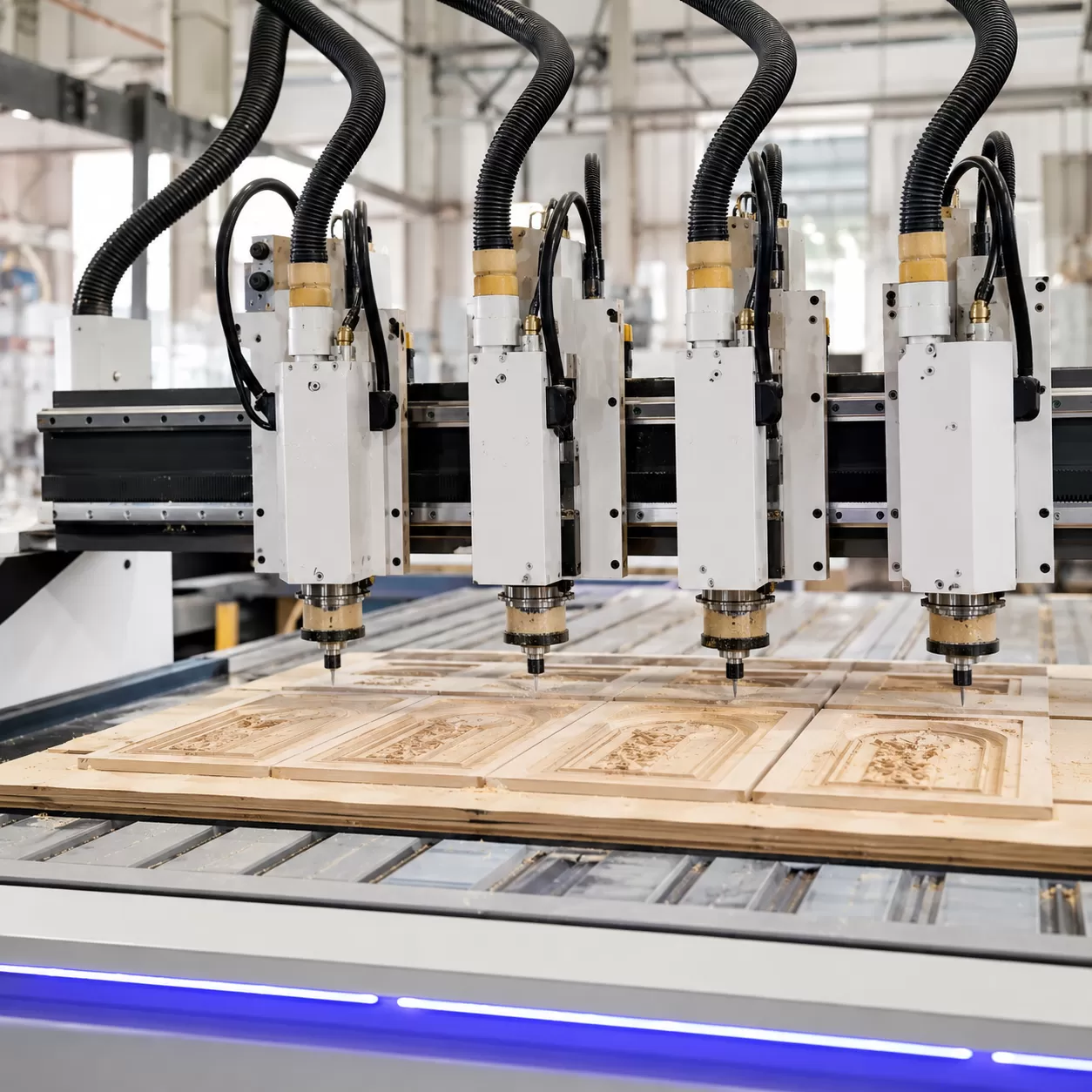 Çeşitli Sektörler İçin Çok Milli CNC Router